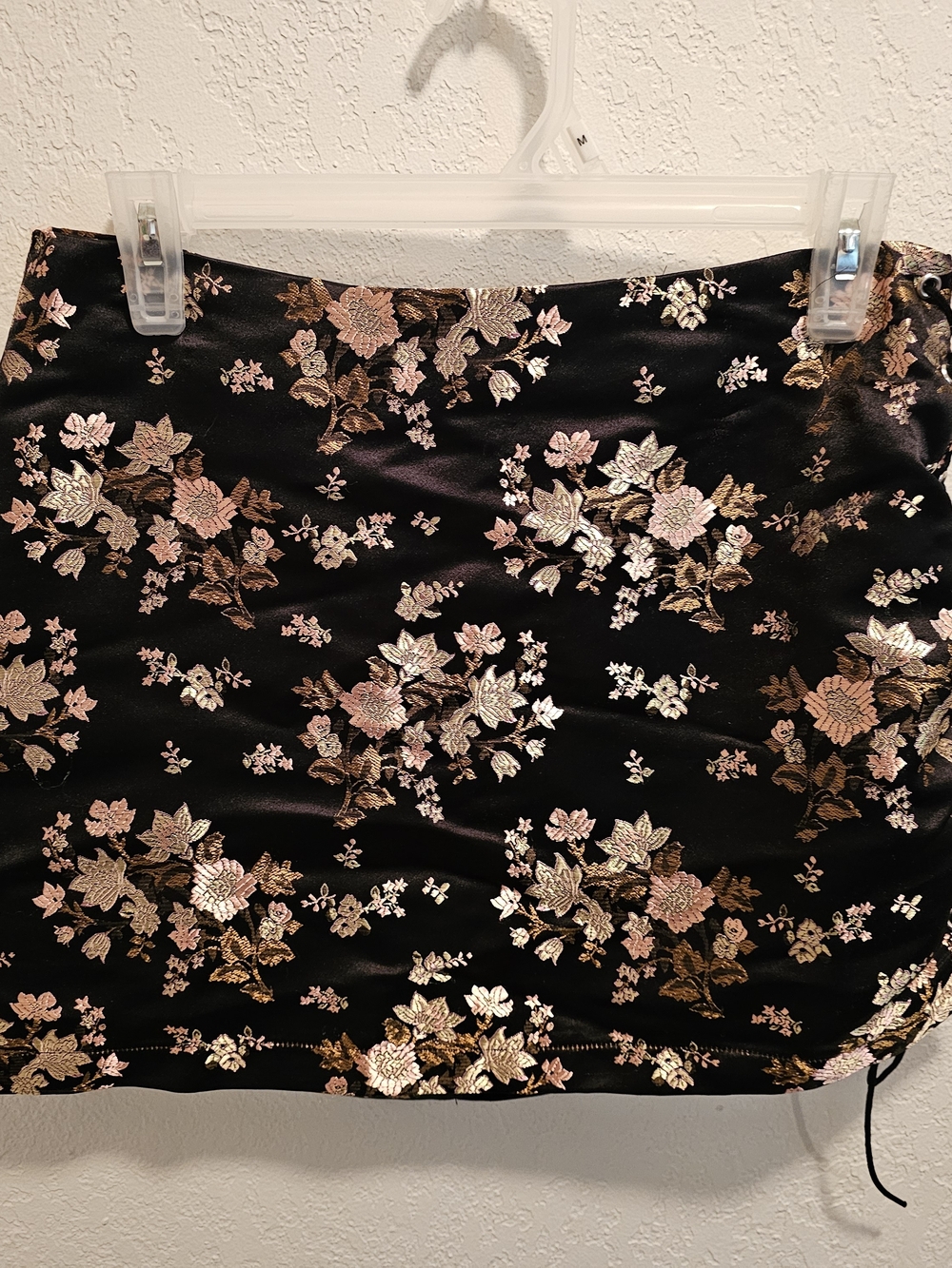 emory park Black Mini Skirt with Rose Gold Floral Jacquard